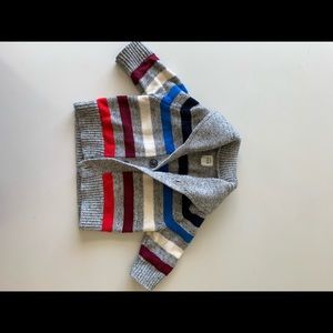 Gap sweater